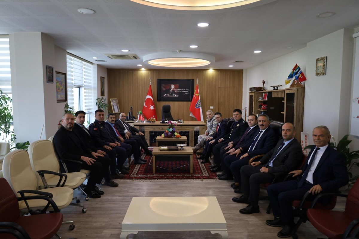 Kaymakamımız Sayın Mustafa CAN, İlçe Emniyet Müdürlüğü Tarafından Düzenlenen 10 Nisan Polis Haftası Kokteyl Programına Katıldı.