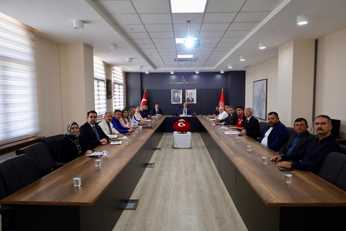 Kaymakamımız Sayın Mustafa CAN başkanlığında, “Mevsimlik Tarım İşçileri İzleme Kurulu” Değerlendirme Toplantısı Gerçekleştirildi.