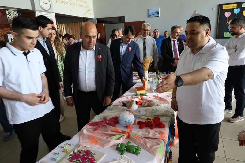 Kaymakamımız Sayın Mustafa CAN, Engelliler Haftası kapsamında Bakım ve Rehabilitasyon Merkezi Tarafından Düzenlenen Programa Katıldı.