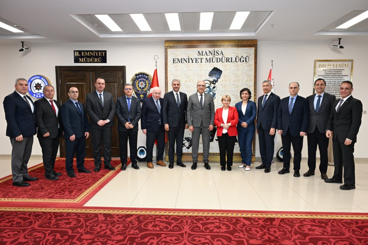 Elginkan Vakfı Yönetim Kurulu Başkanı Sn.Gaye AKÇEN ve Beraberindeki Heyet, İl Emniyet Müdürümüz Sn.Adnan KARAYEL'e Hayırlı Olsun Ziyaretinde Bulundu