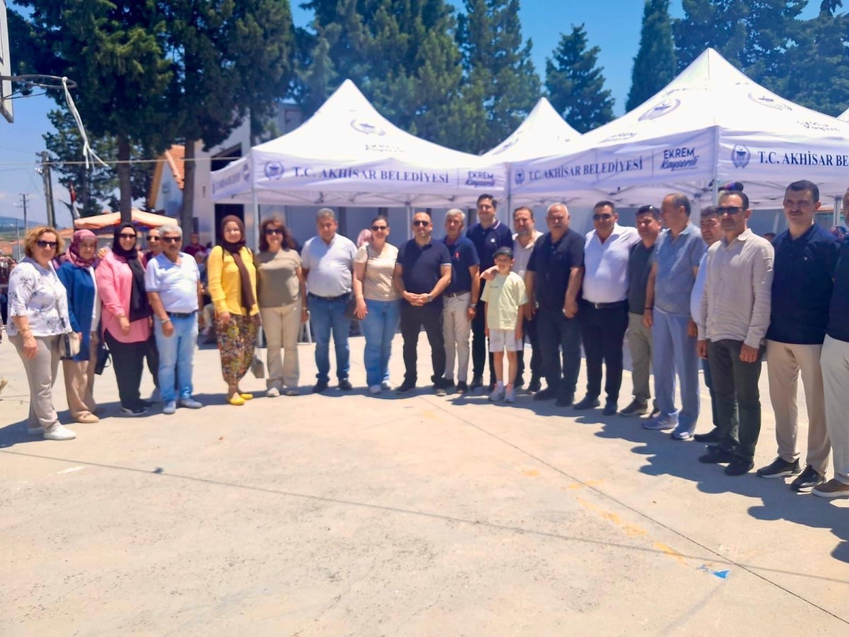 Kaymakamımız Sayın Mustafa CAN ve Eşi Sayın Elvan EKER CAN, İlçemiz Arabacıbozköy Mahallesi'nde Düzenlenen Köy Hayrına Katıldı.